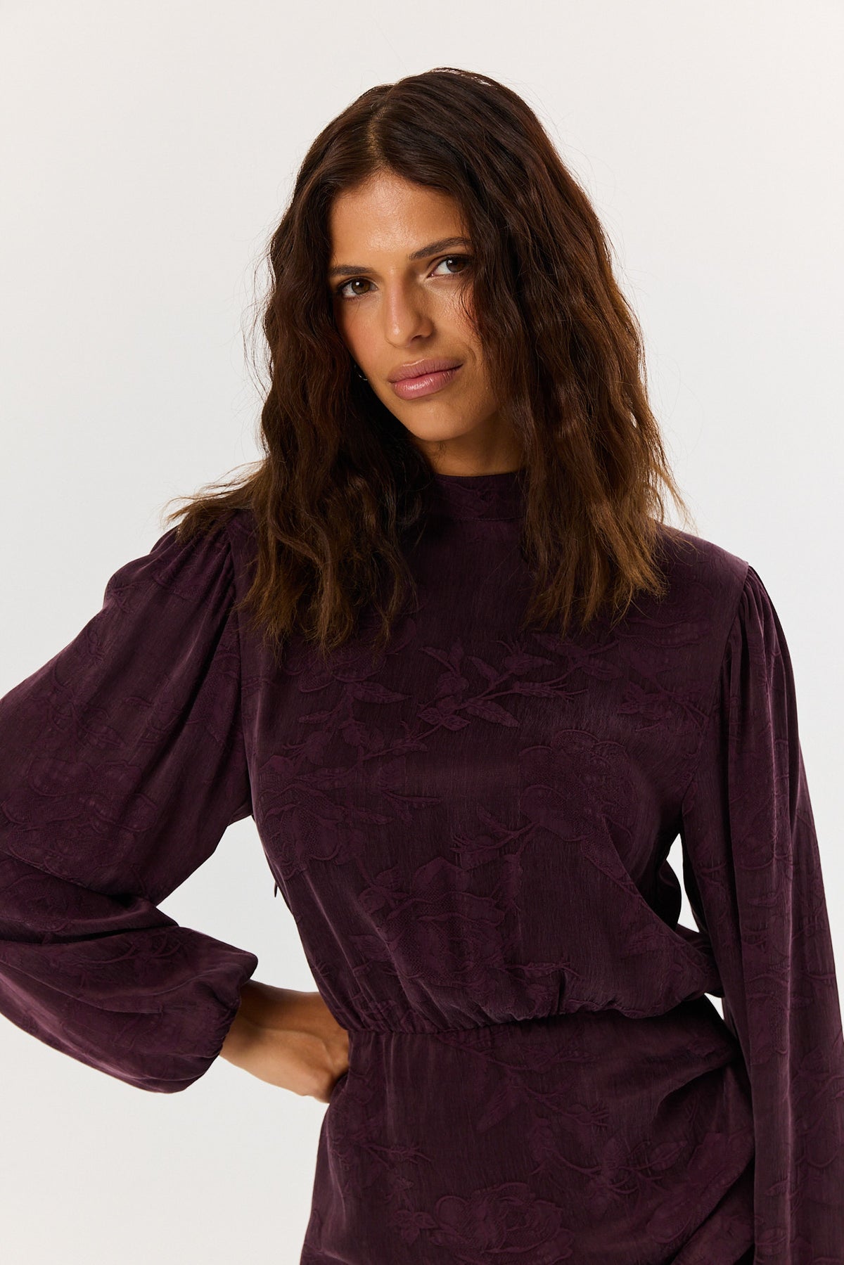 Sukienka Jackie jacquard plum noir
