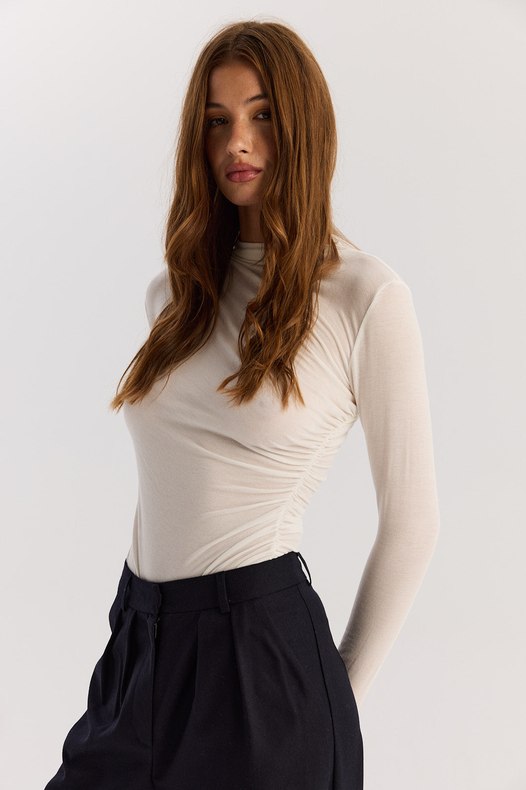 Body Megan off-white