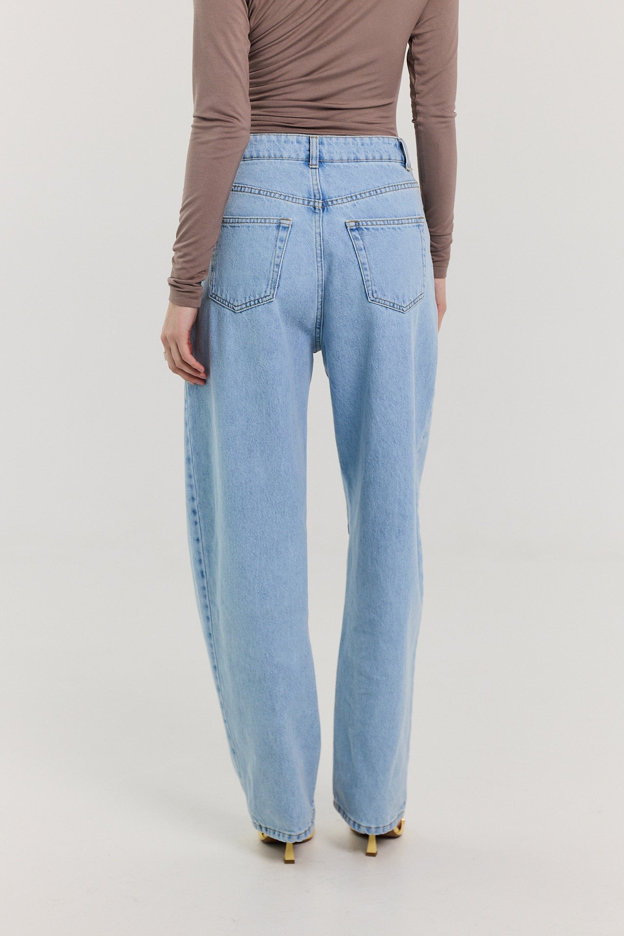 Jeansy Barrel light blue