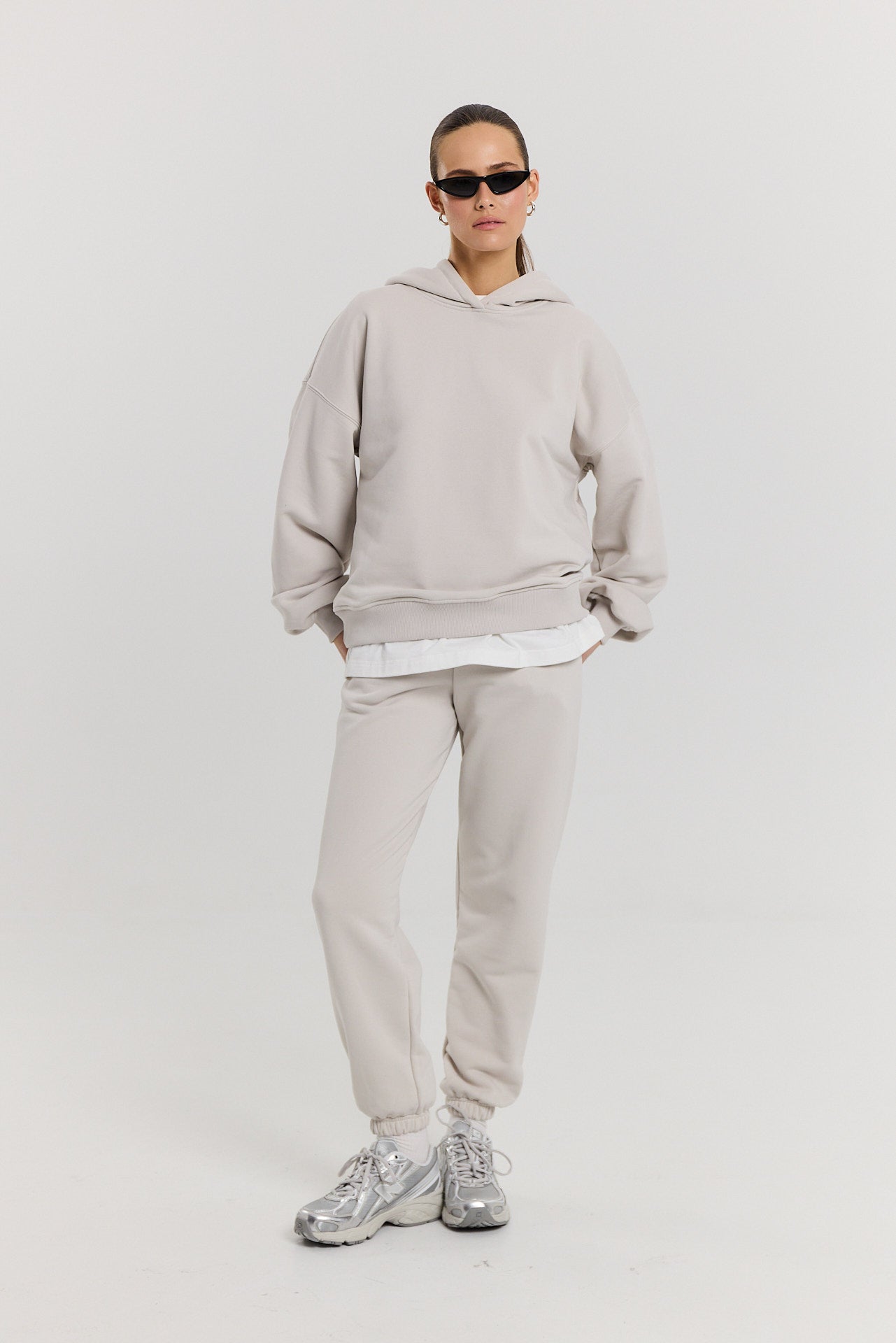 Spodnie dresowe almond milk