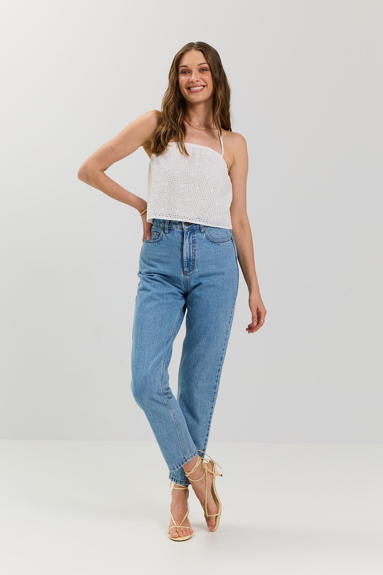Top Laurel white